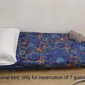 Your Lovely Home, Porta Venezia-1 Queen Bed, 3 Single Beds, 1 Sofa Bed- Milán